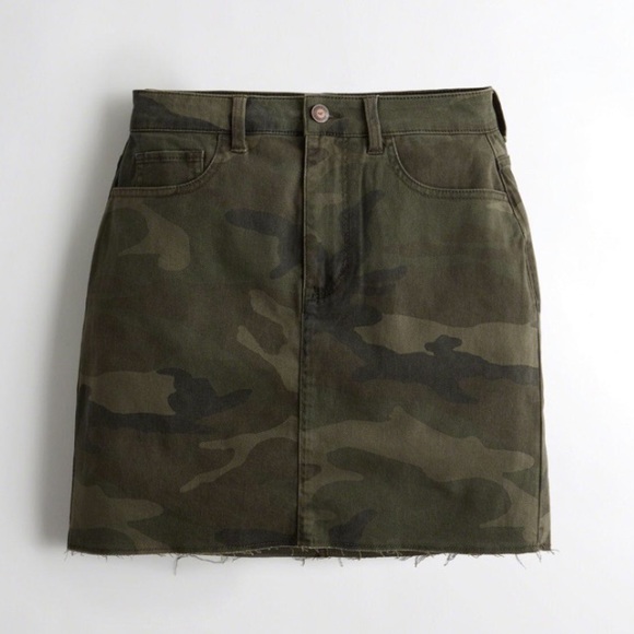 Hollister Ultra High-Rise Twill Skirt - Picture 3 of 6